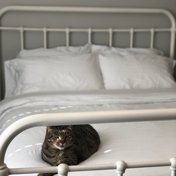 SOLD Kirkland White Linen Sheets - Picture 6 of 6